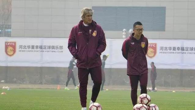 对阵奥格斯堡的比赛，多特U19小将塞缪尔-班巴（Samuel Bamba）将顶替阿德耶米进入球队大名单。
